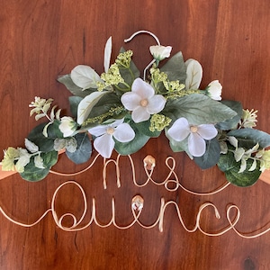 Customizable Mis Quince Hanger with Flowers and Jewels
