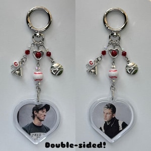 TOP Baseball Fic Josh Dun Tyler Joseph Foto Schlüsselanhänger, Acryl, Glas, Metall, Harz, Kunststoff, Weiß, Rot