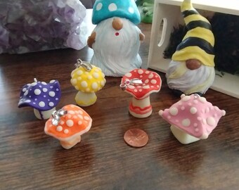 Glow in the dark mushroom jewelry set! 2.0