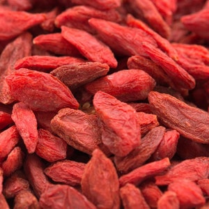 Lycii / Goji  Berries & seeds