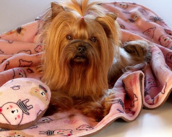Rosa Hundedecke mit Bärchenmotiven - aus Wellnesfleece Kuscheldecke Hunde Reisedecke Welpendecke