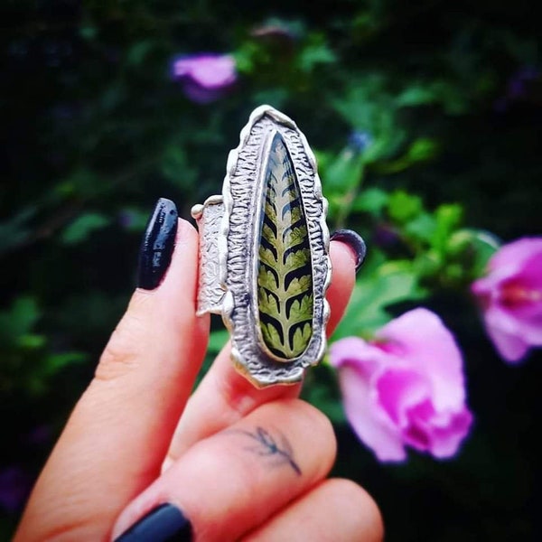 Adjustable Ring - Real fern embedded - brass - silver plated - nature - boho jewelry - hippie - vintage- pressed leaves