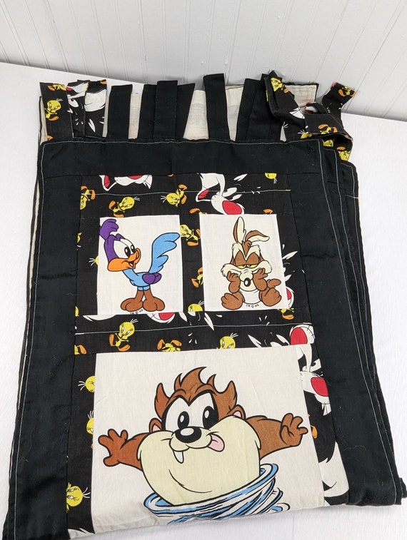 ☆ルーニーテューンズ☆カーテン 2枚組 希少 レア ☆ルーニーテューンズ☆カーテン 2枚組 希少 レア ヴィンテージ ベビー