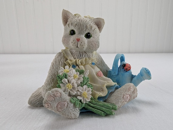 Enesco Calico Kittens Planting the Seeds of Friendship Figurine