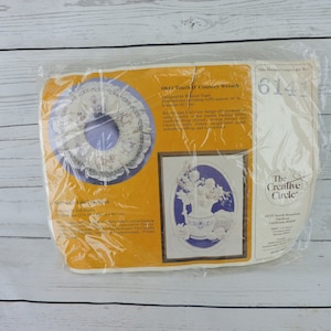 6141 Still Life Trapunto 1986 The Creative Circle Candlewicking Kit