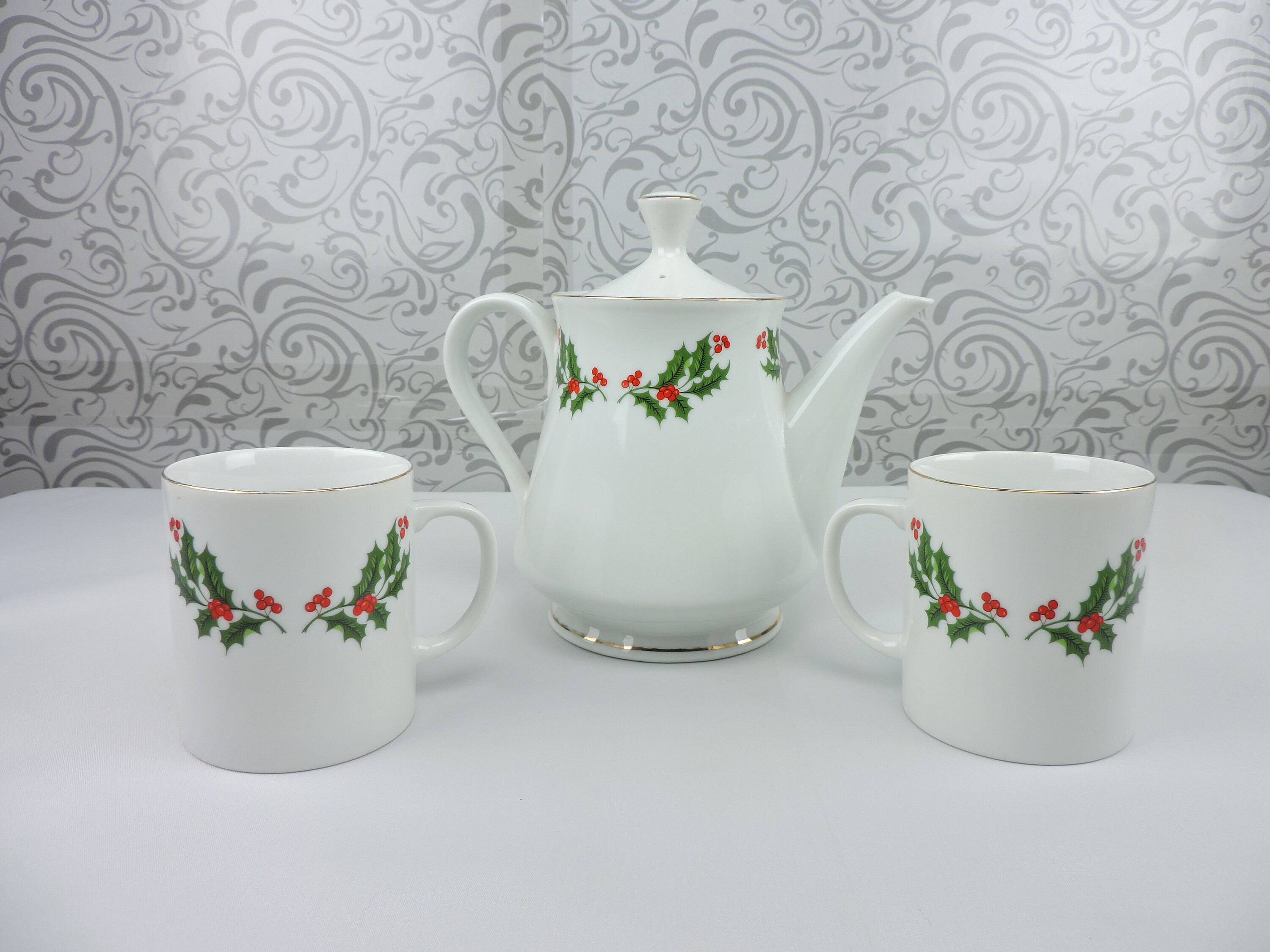 Vintage Christmas Holly Fine Porcelain Teapot & 2 Mugs Coffee Etsy