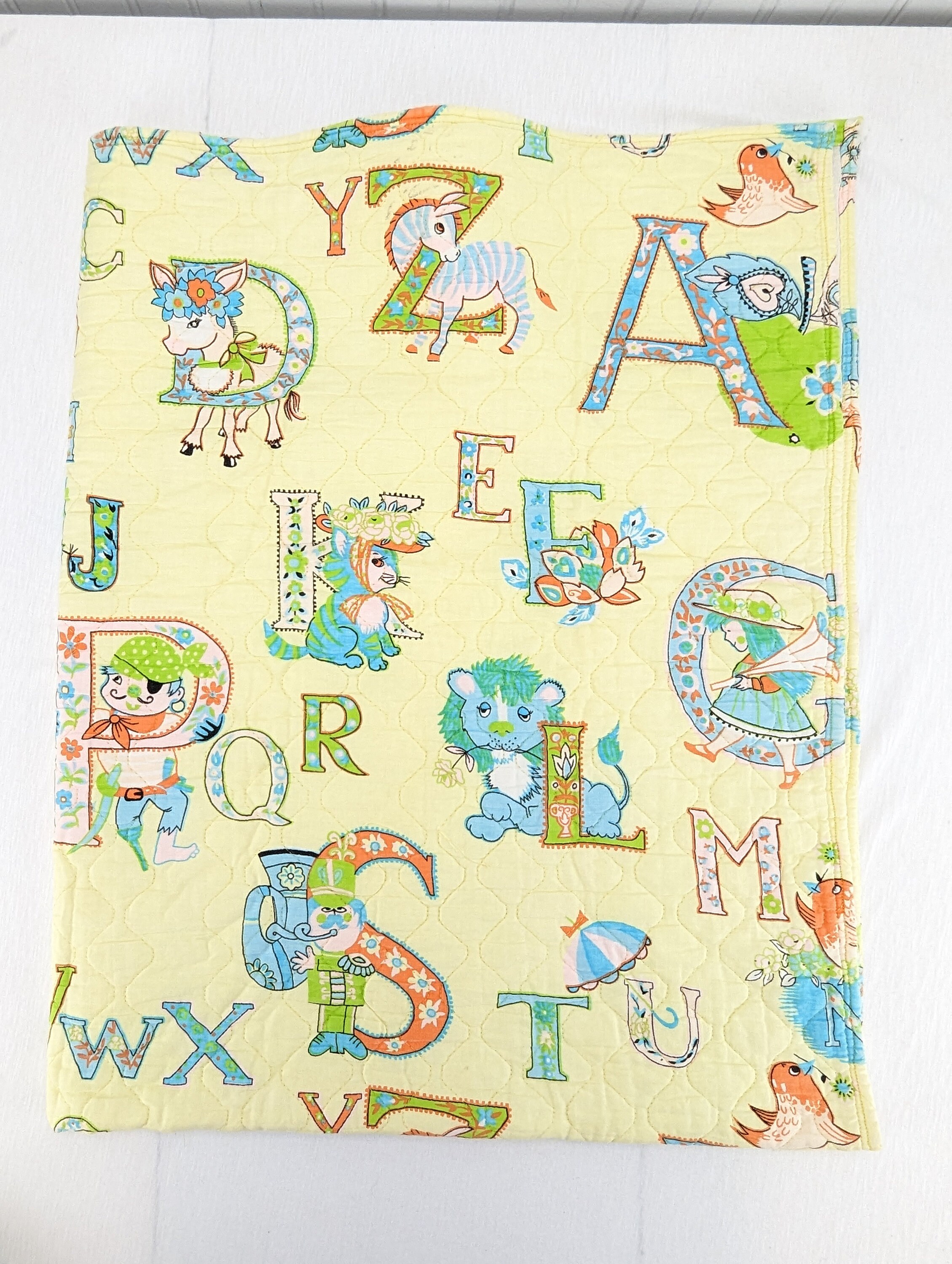 Vintage Baby Blanket Yellow Alphabet Theme Retro Kitsch Nursery 39  display picture 1