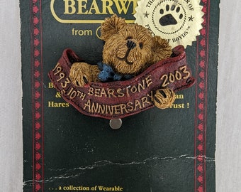 Boyds Bears & Friends Bearwear Lapel Pin Brooch Bearstone 10th Anniversary 2003