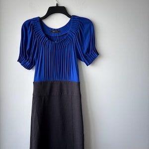 Y2K BCBGMAXAZRIA Dress Crinkle Top Sheath Knit Blue Gray Women 2 Office Corpcore