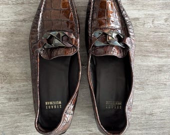 Mocassini vintage Stuart Weitzman in pelle marrone con fibbia in rilievo, da donna, taglia US 6