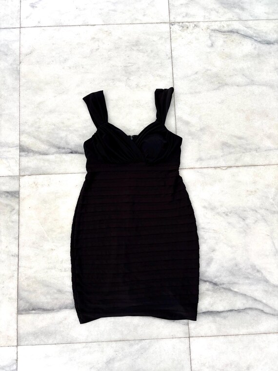 Vintage R&M Richards Dress Black V Neck Empire Waist Sheath Tiered Pleated Women 10P Mother of Bride - Etsy Vintage R&M Richards Dress Black V Neck Empire Waist Sheath Tiered Pleated Women 10P Mother of Bride - Etsy