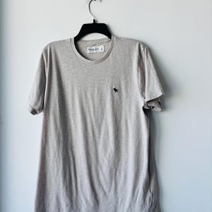 Y2K Mens Abercrombie & Fitch Soft AF Tee Moose Oatmeal Beige Short Sleeve Large