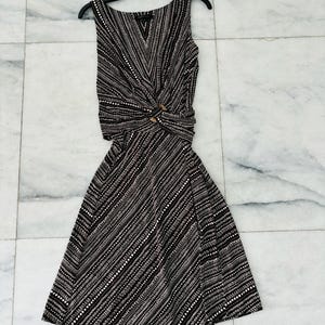 Y2K Vintage BCBGMaxazria Dress Brown Cream Surplice Midi Stretch Women’s Small USA