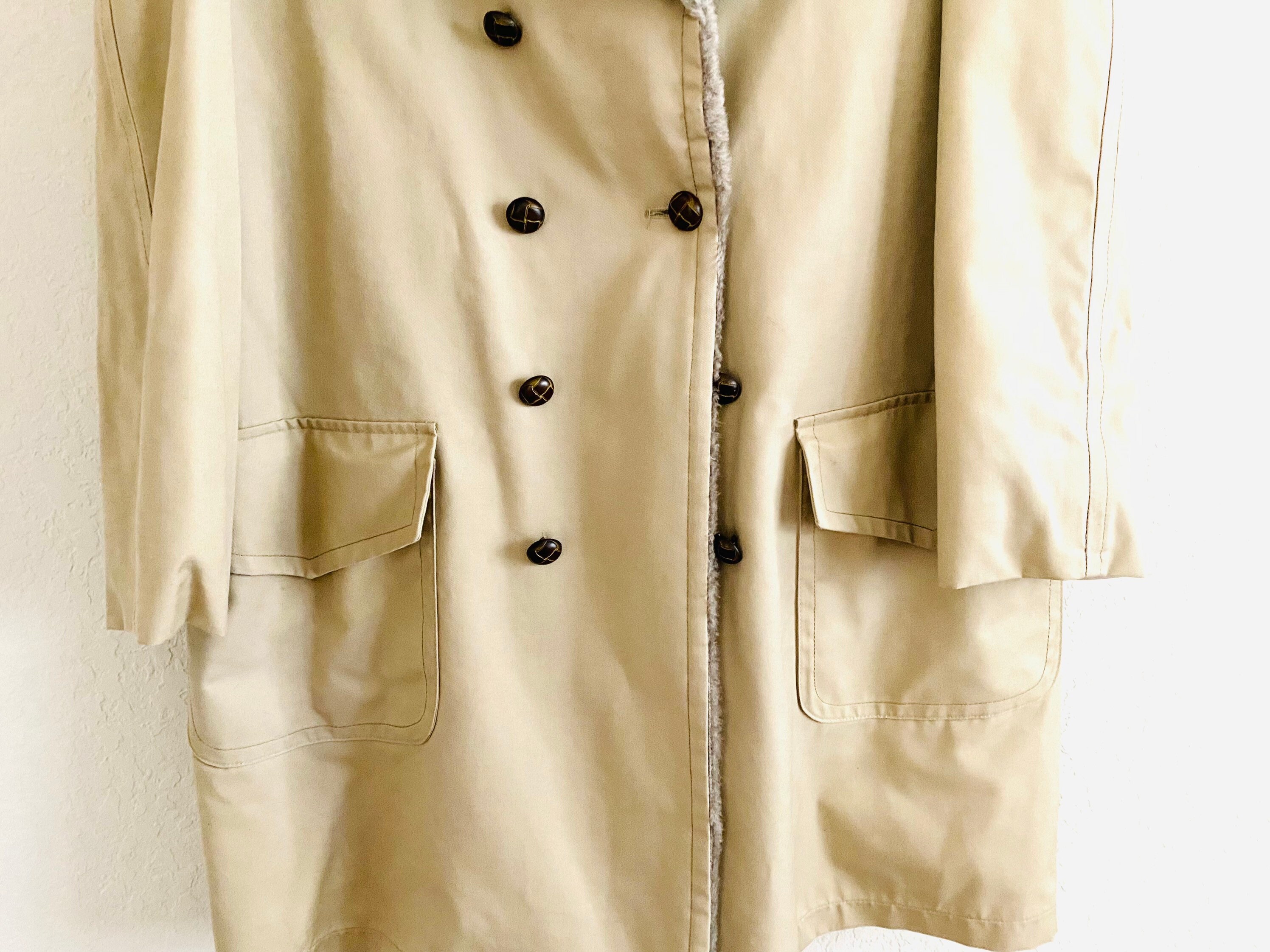 80s Vintage London Fog Beige Faux Fur Trim Trench Coat Size 80s Vintage London Fog Beige Faux Fur Trim Trench Coat Size