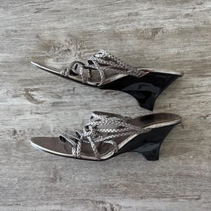Vintage Nine West Slip On Wedge Heels Silver Black Rope Cage Leather Womens US 8