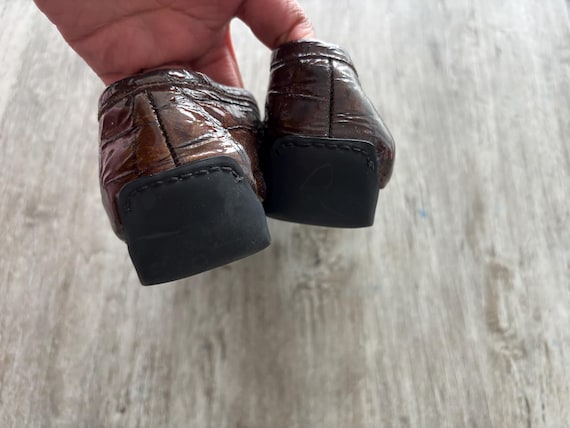 Stuart Weitzman Vintage Dark Brown Metallic Textured Leather Loafers Stuart Weitzman Vintage Black and Brown Loafers | eBay main image 4