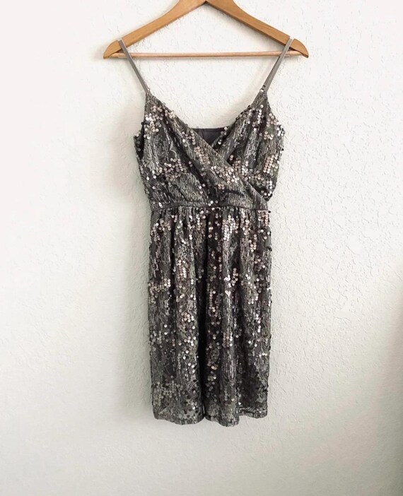 Robe De Soirée Sans Manches EXPRESS - Couleur Bleu Avec Sequins Rose Et Argent, Taille XS, Occasion Très Bon état