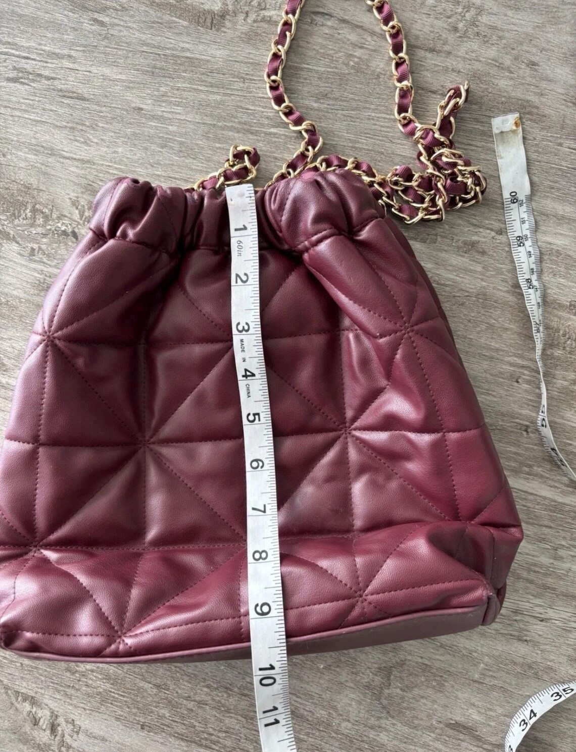 Womens Bucket Bag Burgundy Gold Chain Strap Quilted Shoulder Crossbody Bag 90s, foto 3 di 5