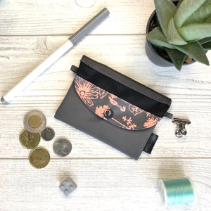 Mini bolso herbario gris_negro_salmón- billetera pequeña, Mini billetera, titular de la tarjeta de crédito, regalo para ella, bolsa de monedas