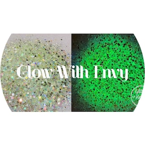 Glow with Envy - Green Chunky Mix Glow in the Dark Glitter - Polyester Glitter