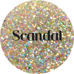 Scandal - Gold Opal Small Chunky Mix Polyester Glitter