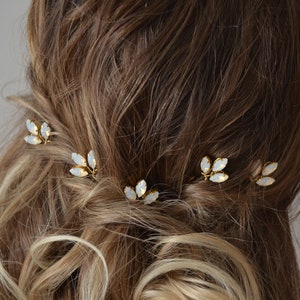 Crystal hair pins set of 5, Opal gold hair pins, Wedding moonstone crystal headpiece, Crystal hair accessories, bridal hair pins