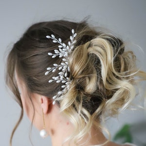 Pearls hair pins set of 3, Bridal white hair pins, Wedding headpiece, hair accessories, Floral design, Silver hair pins