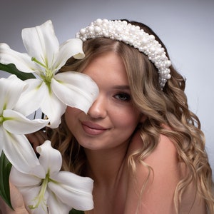 White pearl headband, Mat pearl headband, Bridal headpiece, Hand Beaded hair tiara, Wedding hair accessory, Wedding Prom headpiece
