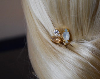 Crystal hair pin, Opal gold hair pin, Wedding moonstone crystal headpiece, Crystal hair accessories, bridal hair pin