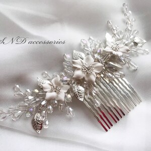 Wedding white hair comb, Silver Bridal flowers headpiece, Floral hair accessories, Crystal hair comb, bridesmaids jewelry