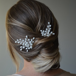 Pearl hair pins set of 2, Bridal white hair pins, Wedding white headpiece, Bridal pearl hair accessories, Silver hair pins