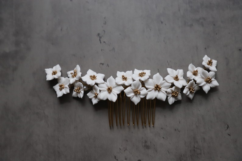 White flower hair comb, Wedding floral headpiece, Bridal gold headpiece, Bridesmaids prom hair accessories image 8