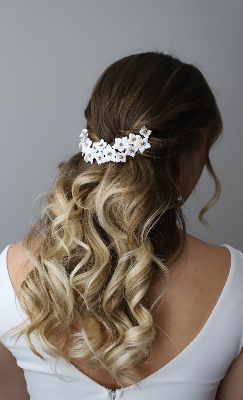 White flower hair comb, Wedding floral headpiece, Bridal gold headpiece, Bridesmaids prom hair accessories image 6