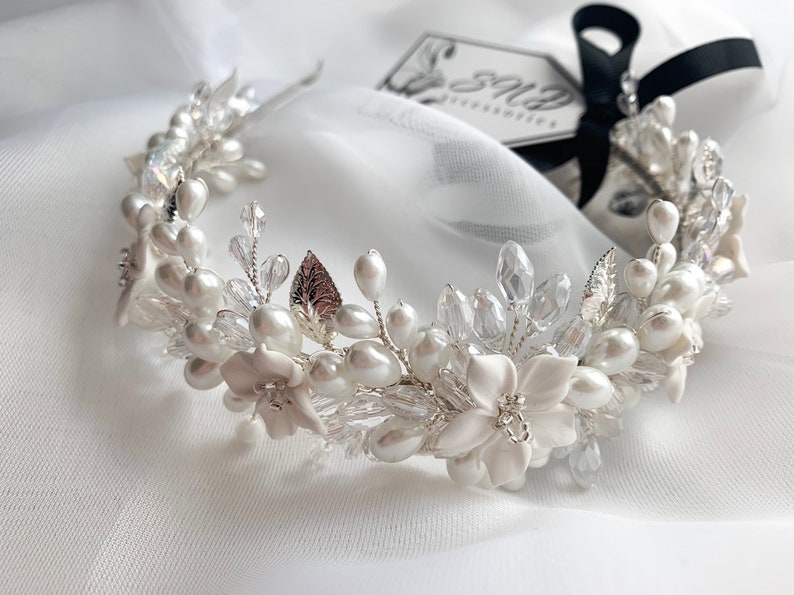 Floral pearls wedding headband White flower hair tiara Floral design Bridal flower Wedding flowers hair crown Crystal silver headpiece