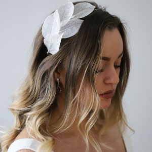 Casque argenté de mariée, laisse le bandeau de mariage, casque argenté floral, couronne de cheveux de mariage, conception florale image 8