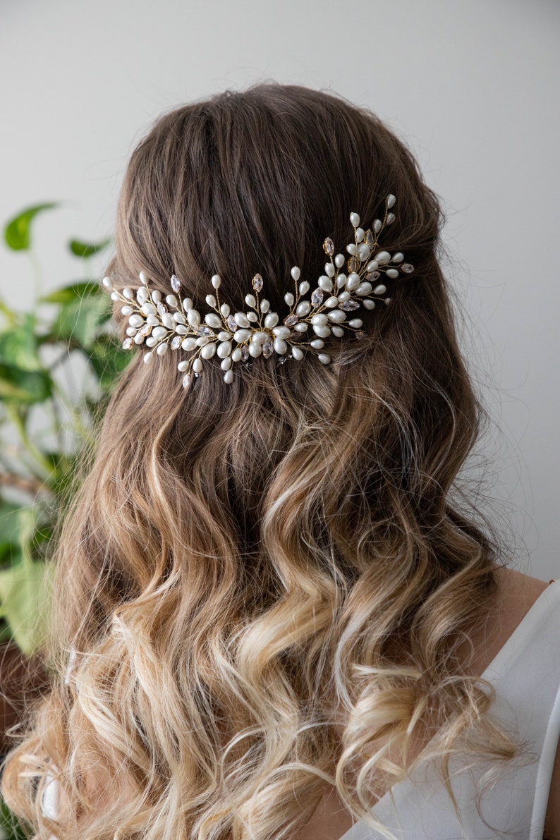 Wedding Pearl bridal hair comb, Ivory gold wedding pearl headpiece, Bridal gold crystal headpiece, Pearl hair accessories - .br Wedding Pearl bridal hair comb, Ivory gold wedding pearl headpiece, Bridal gold crystal headpiece, Pearl hair accessories - .br