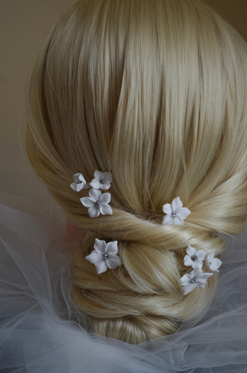 Wedding white silver headpiece Floral design Bridal floral hair pins Wedding white flowers hair pins set of 4 Flower hair accessories