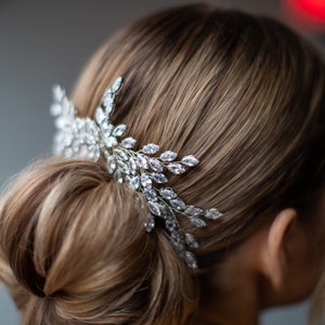 Silver Crystal Bridal hair comb, Crystal zircon headpiece, Wedding crystal hair comb, bridal crystal hair accessory