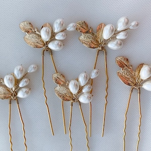 Pearl hair pins set of 5, Bridal gold hair pins , Wedding gold headpiece, Ivory pearl  hair accessories, Floral design, Gold hair pins