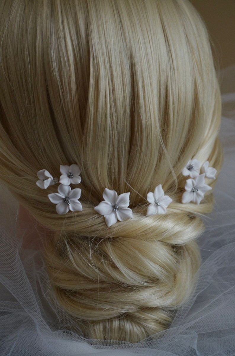 Wedding white silver headpiece Floral design Bridal floral hair pins Wedding white flowers hair pins set of 4 Flower hair accessories