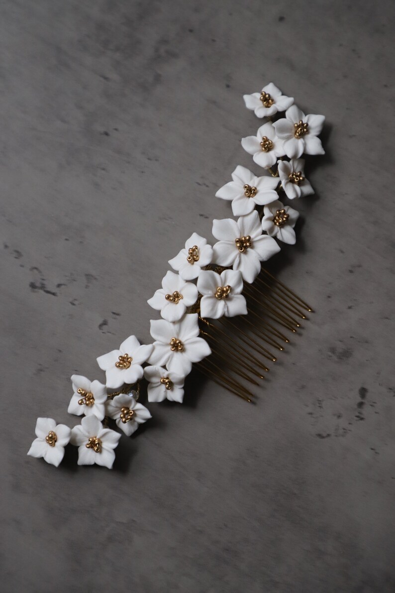 White flower hair comb, Wedding floral headpiece, Bridal gold headpiece, Bridesmaids prom hair accessories image 9