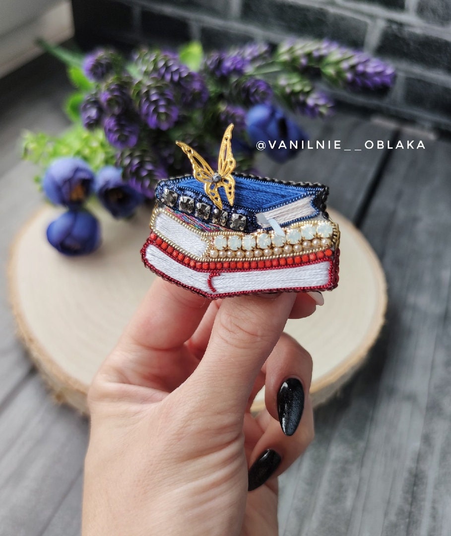 Brooch book books stack of books teacher gift school book Etsy