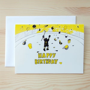 ¡FELIZ CUMPLEAÑOS! Tarjeta de felicitación - Hat Trick - Negro y dorado - Tarjeta de hockey - Para él o ella - Para hermano - Para papá - Para novio - Para fanáticos