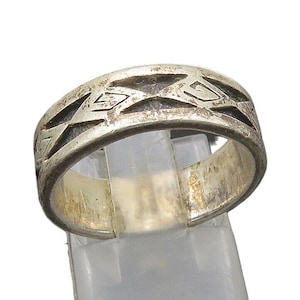 925 Sterling Silver Vintage Shiny Oxidized Pattern Band Ring Sz 7 RG21836