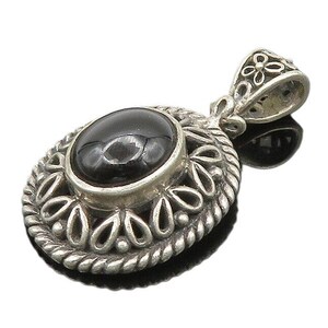 925 Sterling Silver Vintage Cabochon Black Onyx Floral Dome Pendant PT17632