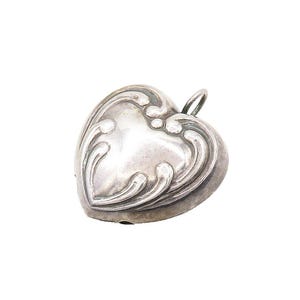 925 Sterling Silver Vintage Shiny Swirl Love Heart Pendant (JINGLES) PT15494