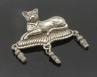 JEZLAINE 925 Sterling Silver - Vintage Shiny Lying Cat Motif Brooch Pin - BP7522