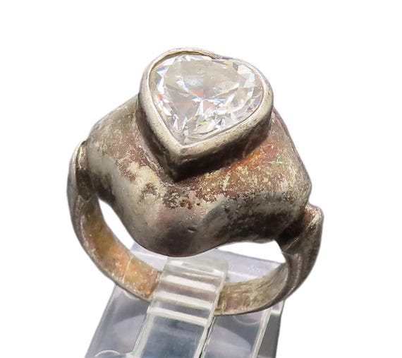 925 Sterling Silver Vintage Heart Shaped Cubic Zirconia Ring