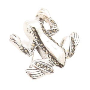 925 Sterling Silver Vintage Brooch Pin Solid Cutout Marcasite Inlay Frog BP11378