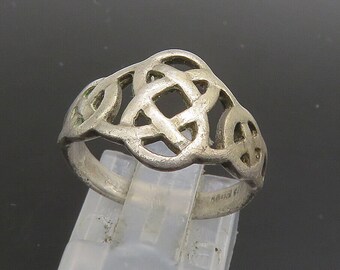 925 Sterling Silver - Vintage Open Celtic Knot Smooth Band Ring Sz 6 - RG23417